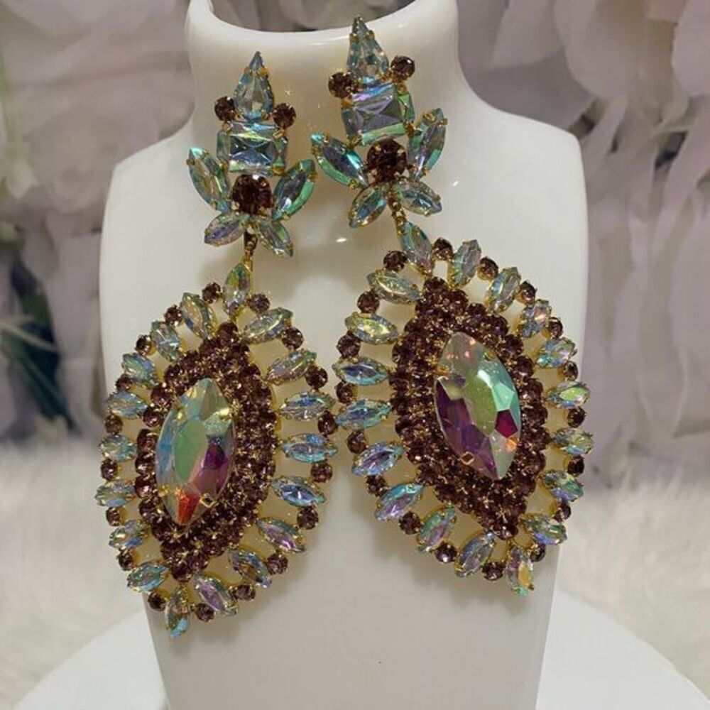 STUNNING Earrings